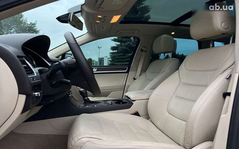 Volkswagen Touareg 2012 - фото 21