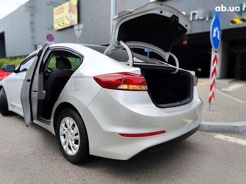 Hyundai Elantra 2016 - фото 13