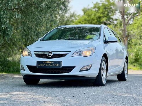 Opel Astra 2011 - фото 3