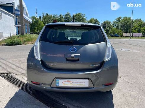 Nissan Leaf 2016 - фото 5