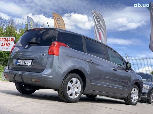 Peugeot 5008 2011 - фото 14