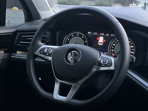 Volkswagen Touareg 2020 - фото 16