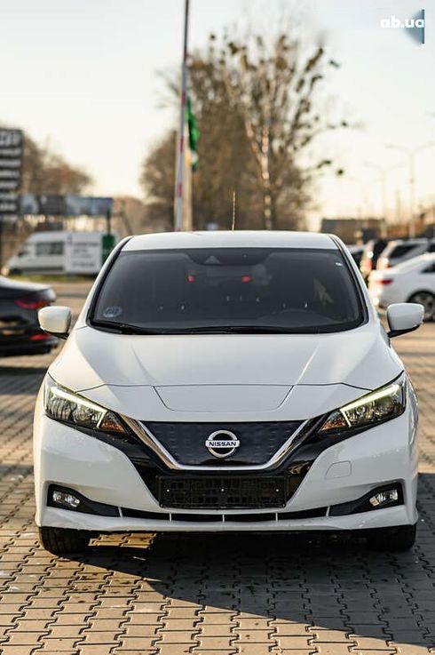 Nissan Leaf 2018 - фото 10