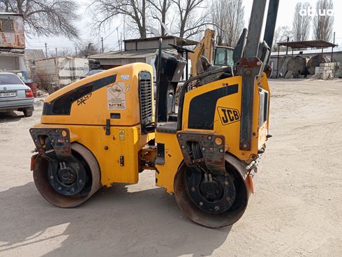 JCB Vibromax 260-120 2008 желтый - фото 12