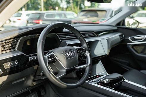 Audi E-Tron 2021 - фото 26