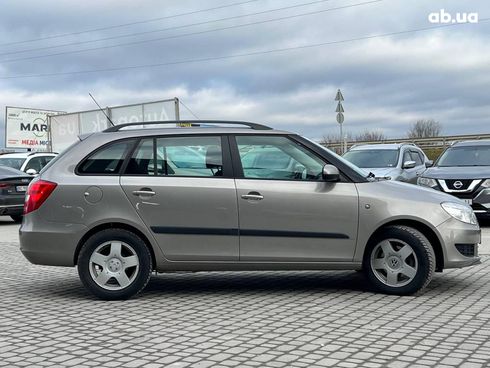 Skoda Fabia 2010 серый - фото 22