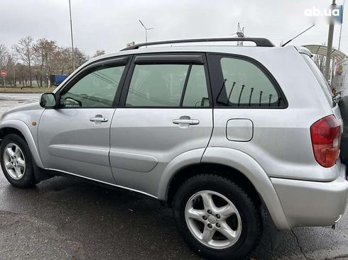 Toyota RAV4 2002 - фото 6