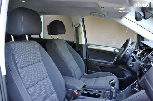 Volkswagen Touran 2020 - фото 26