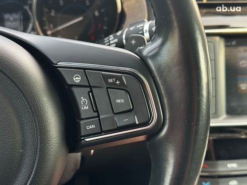 Jaguar XE 2016 черный - фото 47