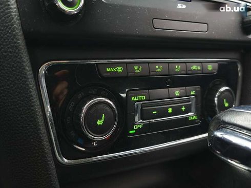Skoda Superb 2011 - фото 17