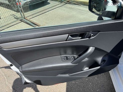 Volkswagen Passat 2015 - фото 17
