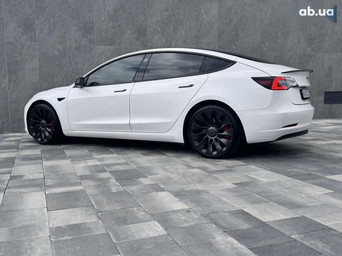 Tesla Model 3 2022 - фото 6