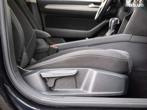 Volkswagen Passat 2022 - фото 27