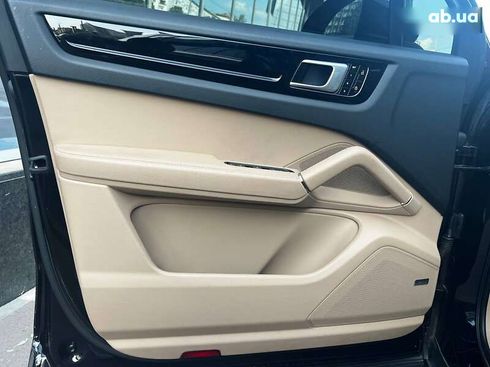 Porsche Cayenne 2020 - фото 28