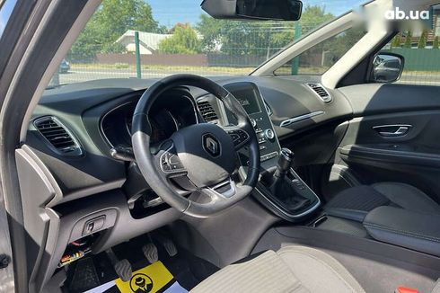 Renault Scenic 2017 - фото 12