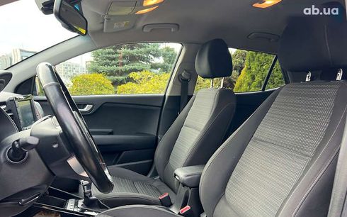 Kia Stonic 2018 - фото 9