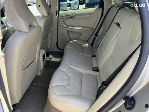 Volvo XC60 2012 серый - фото 18