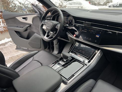 Audi Q8 2021 - фото 10