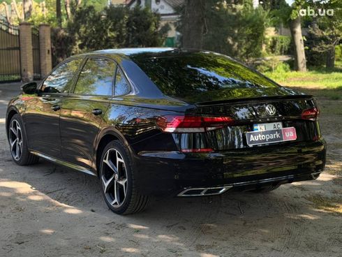 Volkswagen Passat 2020 черный - фото 17