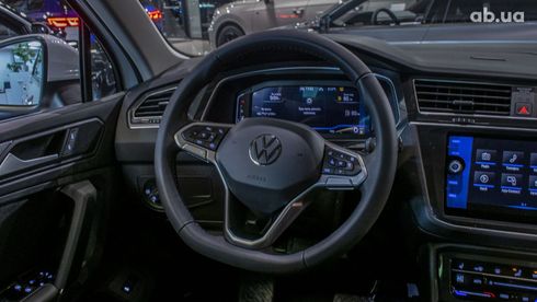 Volkswagen Tiguan 2023 белый - фото 8
