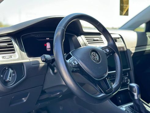 Volkswagen e-Golf 2018 серый - фото 20