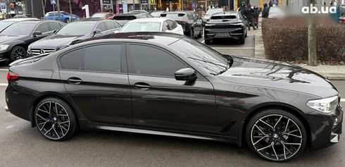 BMW 5 серия 2018 - фото 14