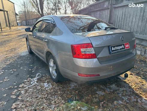 Skoda Octavia 2014 бежевый - фото 7