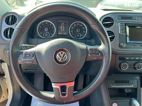 Volkswagen Tiguan 2016 белый - фото 23