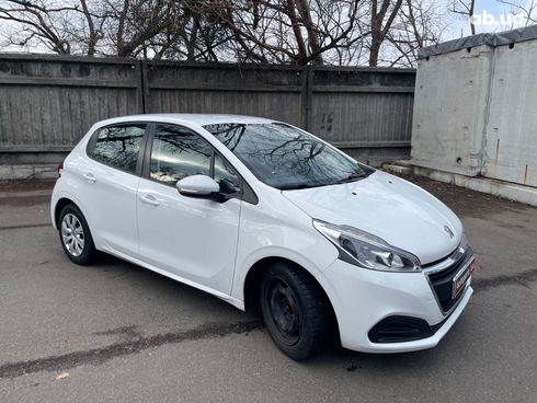 Peugeot 208 2017 белый - фото 2