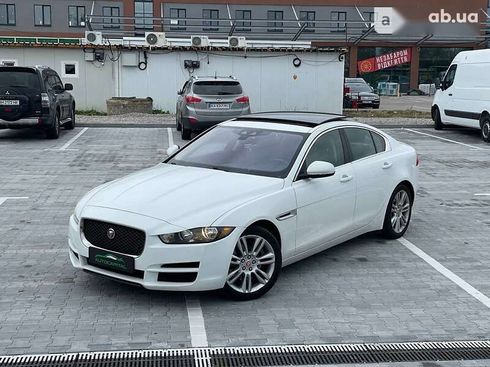 Jaguar XE 2019 - фото 16