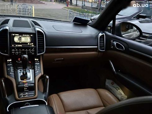 Porsche Cayenne 2011 - фото 21