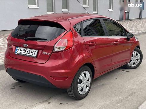 Ford Fiesta 2015 - фото 4