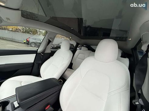 Tesla Model Y 2021 - фото 17