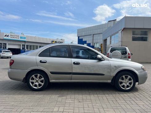 Nissan Almera 2005 серый - фото 4