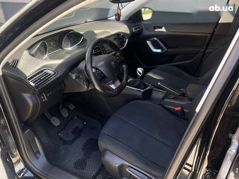 Peugeot 308 2016 - фото 11
