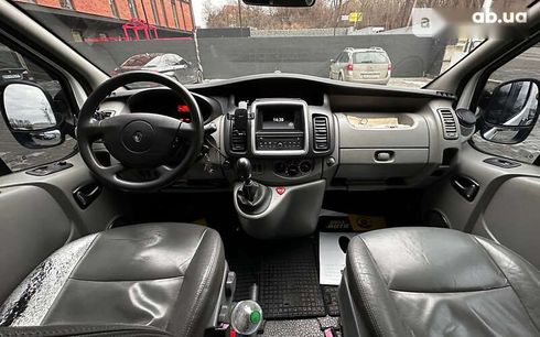 Renault Trafic 2011 - фото 10