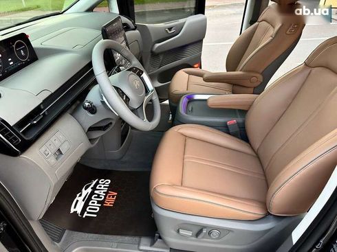 Hyundai Staria 2025 - фото 26