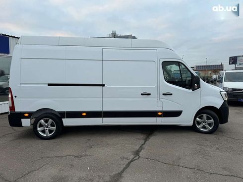 Renault Master 2020 - фото 22