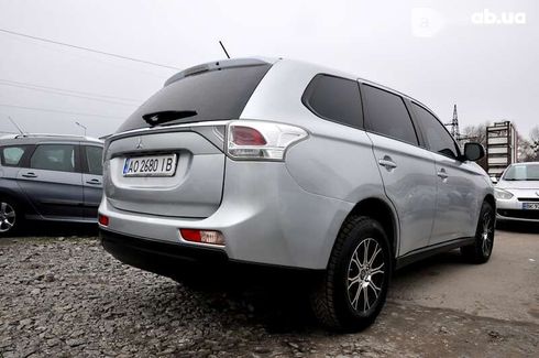 Mitsubishi Outlander 2014 - фото 8