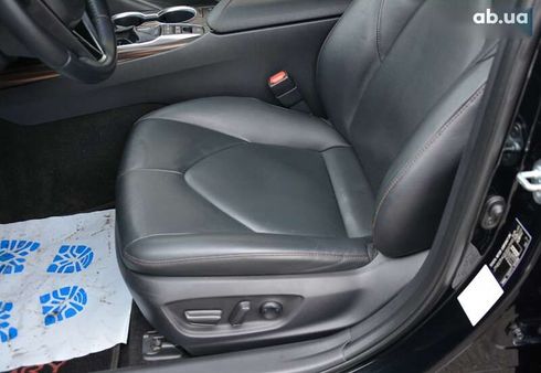 Toyota Camry 2019 - фото 15