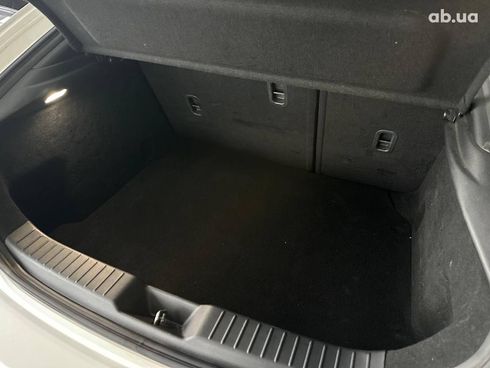 Mazda 3 2019 белый - фото 12