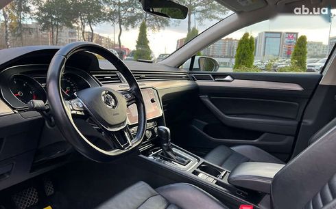 Volkswagen Passat 2018 - фото 10