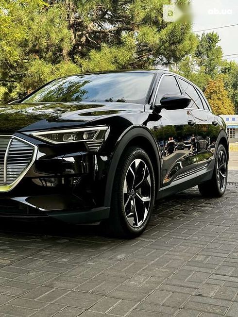 Audi E-Tron 2021 - фото 3