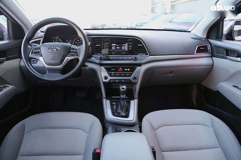 Hyundai Elantra 2017 - фото 12