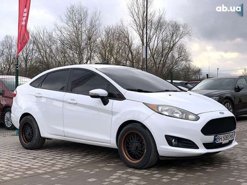 Ford Fiesta 2015 - фото 5