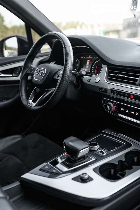 Audi Q7 2019 - фото 30