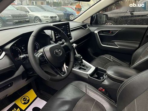 Toyota RAV4 2019 - фото 10