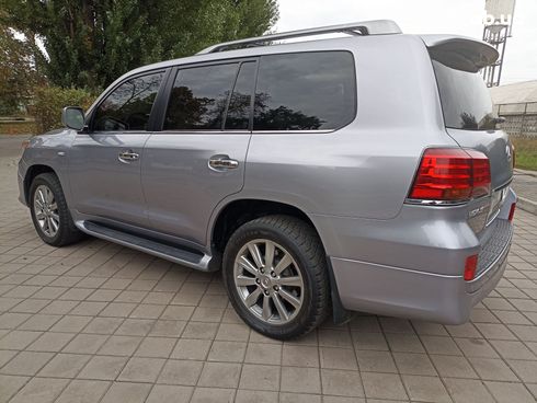 Lexus LX 2010 серый - фото 2