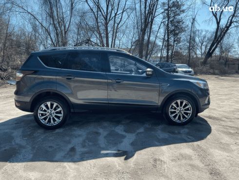 Ford Escape 2018 серый - фото 4