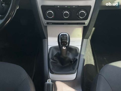 Skoda Octavia 2011 - фото 18